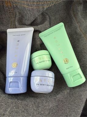 Tatcha Skincare Bundle|Rice
Wash + Matcha Cleanse +
Water Cream + Dewy SkinCream